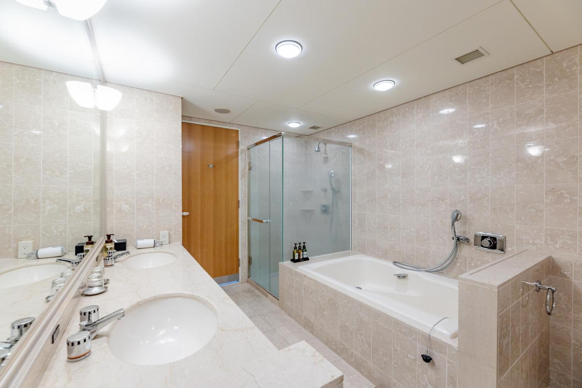 The Qube Hotel צ'יבה מראה חיצוני תמונה